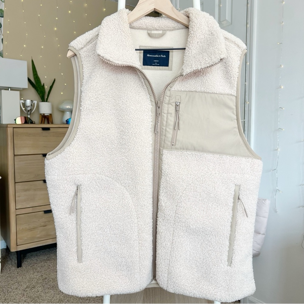 Abercrombie & Fitch Cloud Sherpa Vest Light Brown & Cream Women’s Large